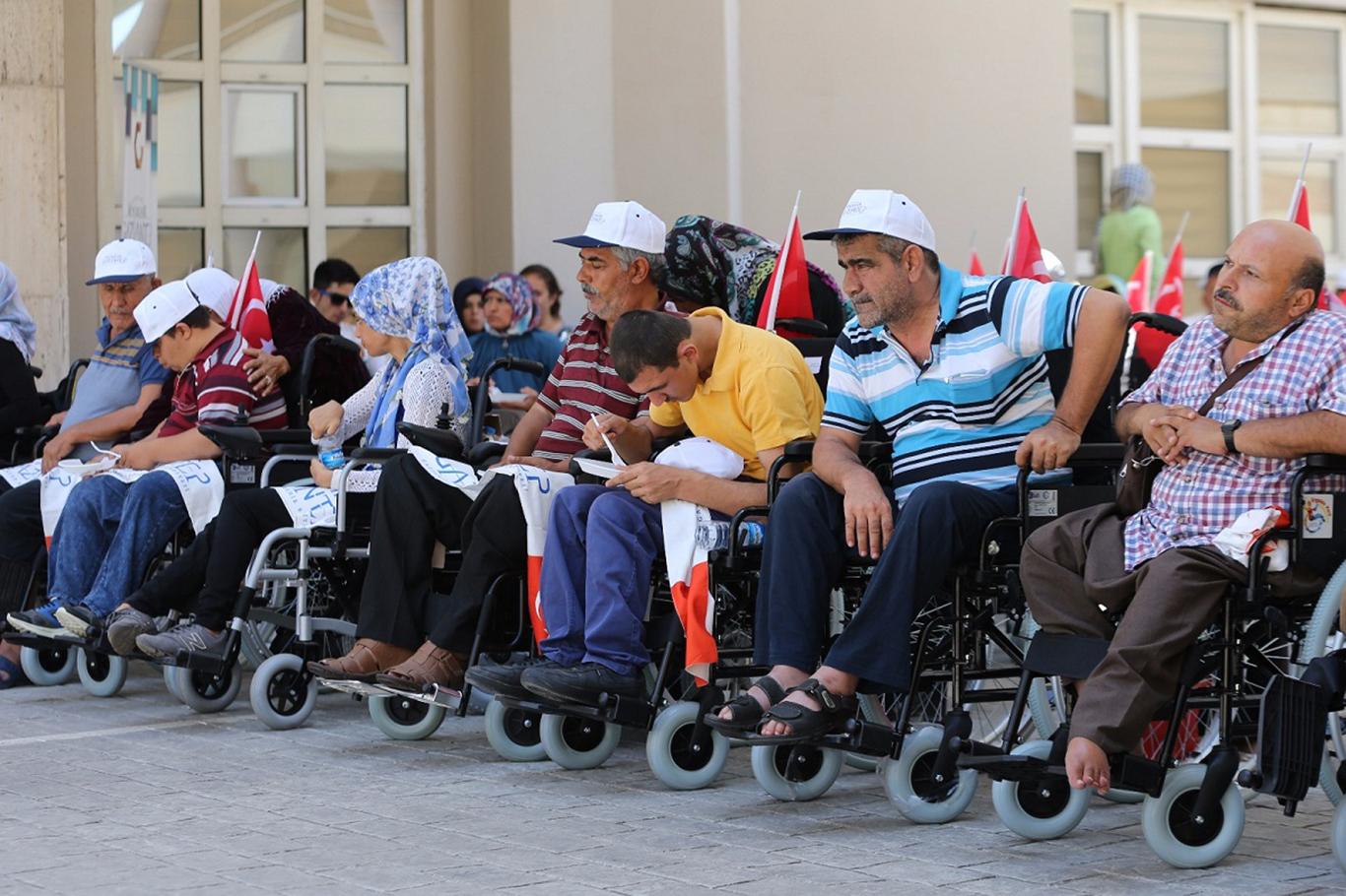 Gaziantep’te engellilere medikal yardımı         
